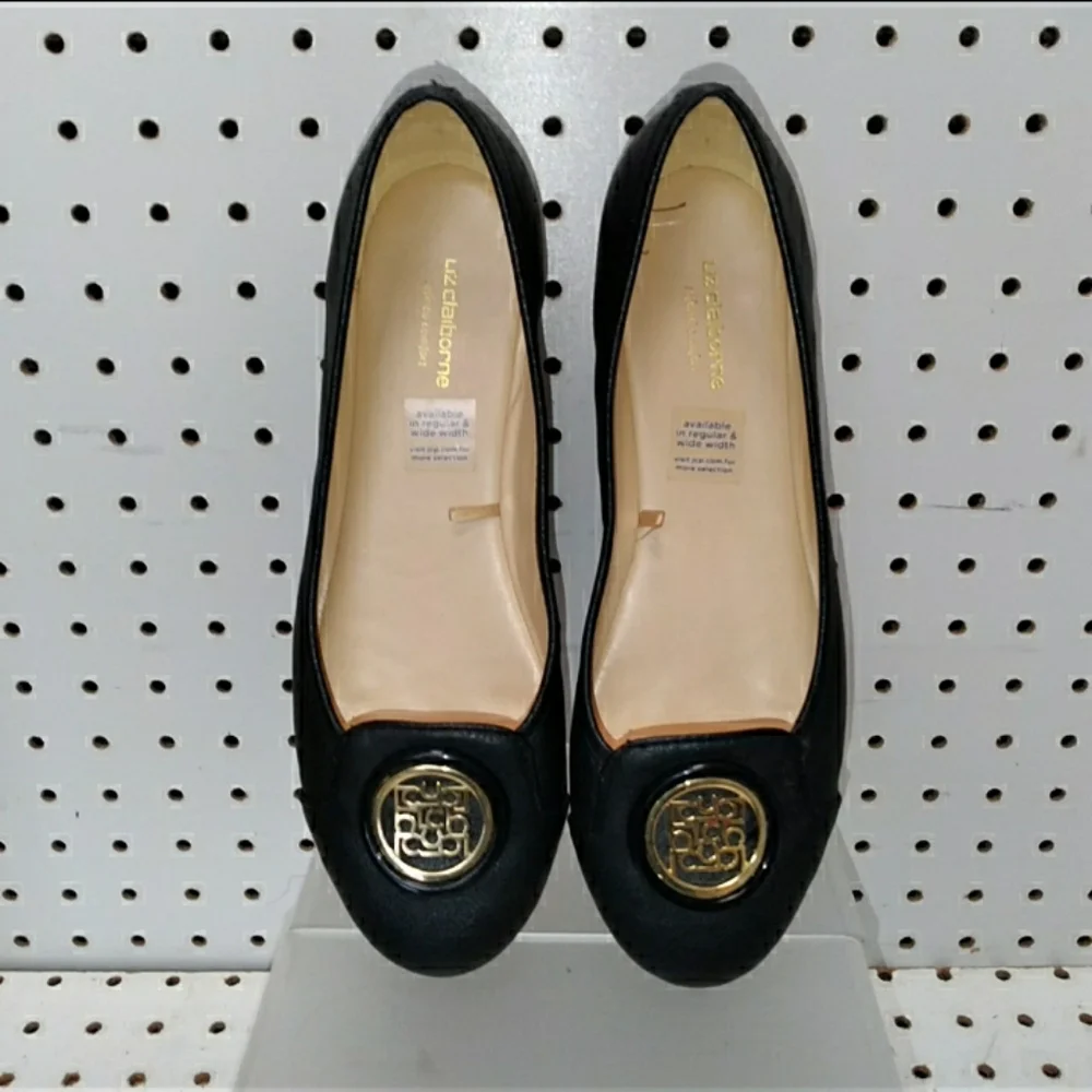 Liz Claiborne these liz